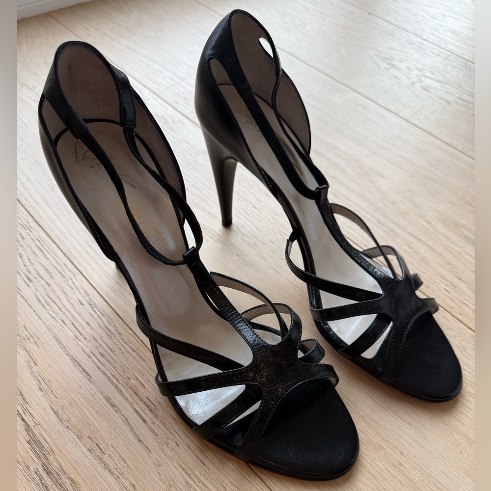 BNWOT Kenneth Cole Vintage Italian Leather Strappy Heels Black| Size 10